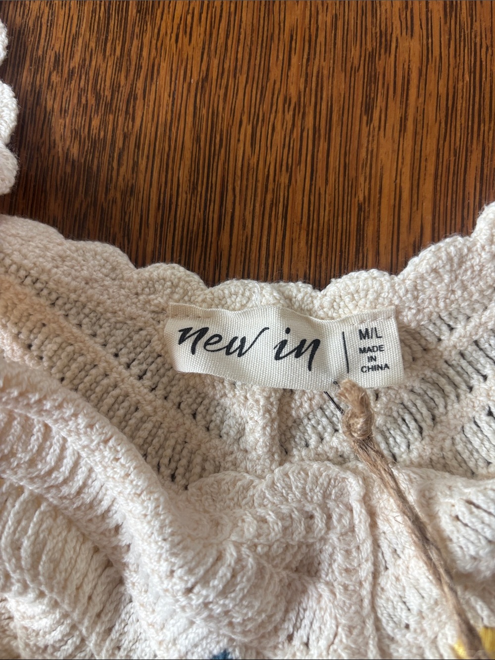 NWT Cream Cropped Crochet Tank with Yellow Daisy Embroidery - Picture 5 of 6